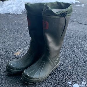 Sorel insulated waterproof boots men’s 7/ women’s 9